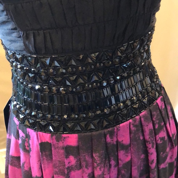 BEAUTIFUL BEBE minidress with jewels - Picture 2 of 8